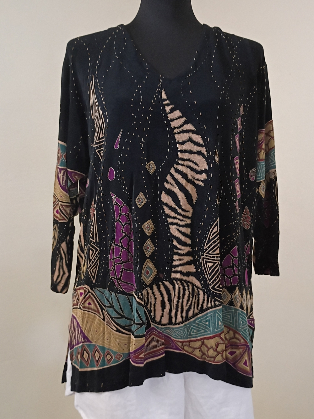 Black Multicolor V-Neck Patterned Women's Tunic